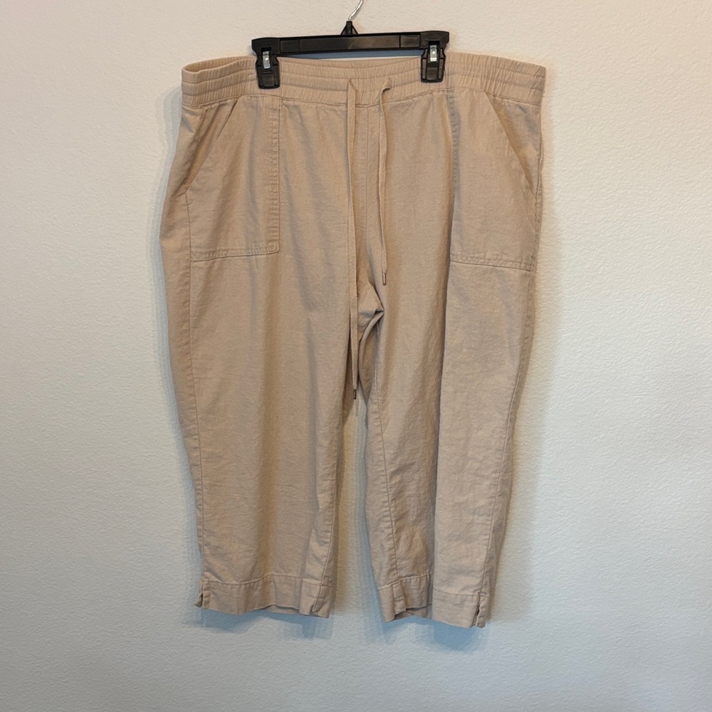 Land ‘N Sea Linen Blend Chic Beige Women's Capris costal casual lightweight